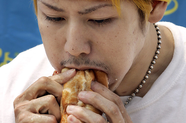 takueru kobayashi nathan hot dog
